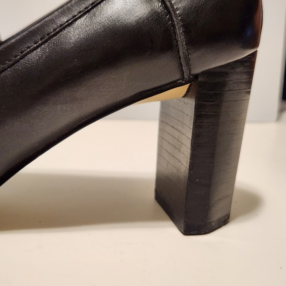 Ann Klein, 9, Black Loafer Heel - Picture 5 of 7